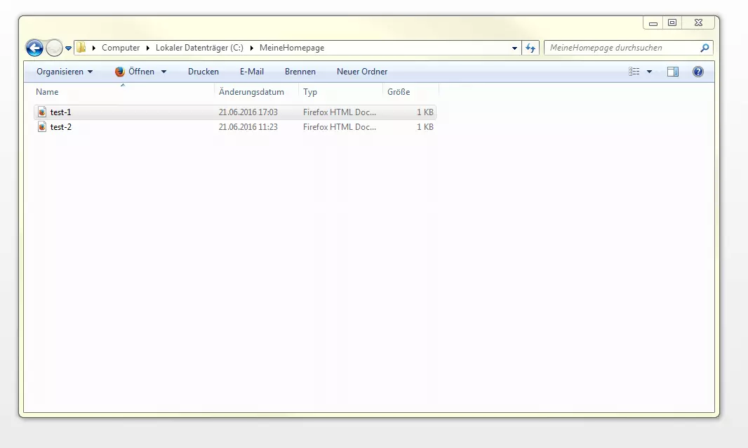 Windows-Dateiverzeichnis: Ordner „MeineHomepage“ mit zwei HTML-Dokumenten